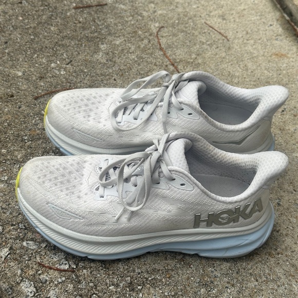 Hoka Clifton 9 - Picture 1 of 3